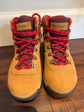 Women’s Newton Ridge Plus Waterproof Amped Hiking Boot